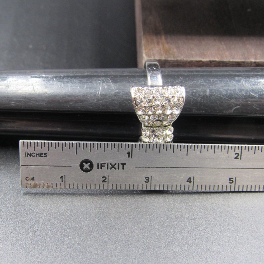 Size 8.75 Silver Tone Large Crystal Bow Band Ring - Picture 5 of 6